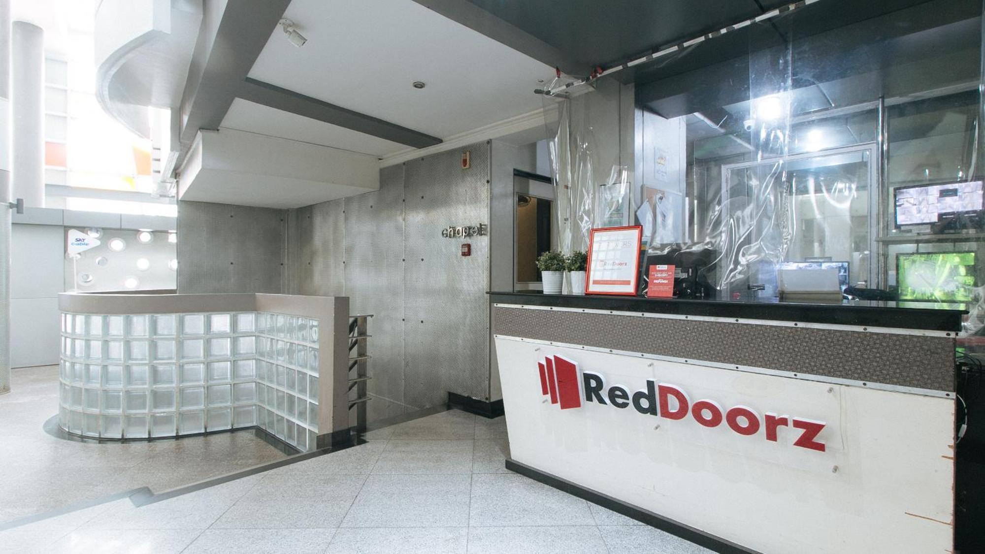 RedDoorz Plus at Banawe Quezon City Zewnętrze zdjęcie