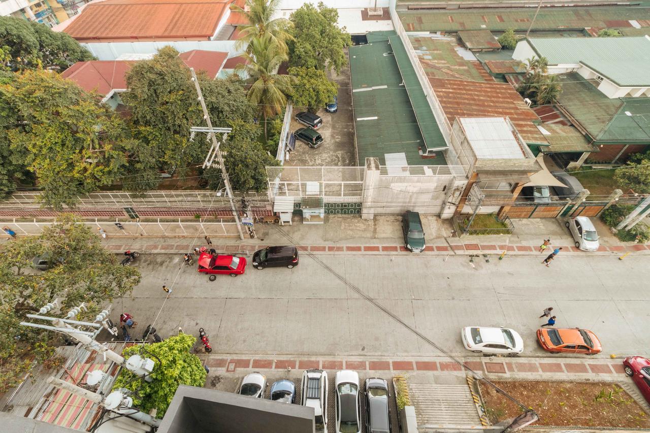 RedDoorz Plus at Banawe Quezon City Zewnętrze zdjęcie