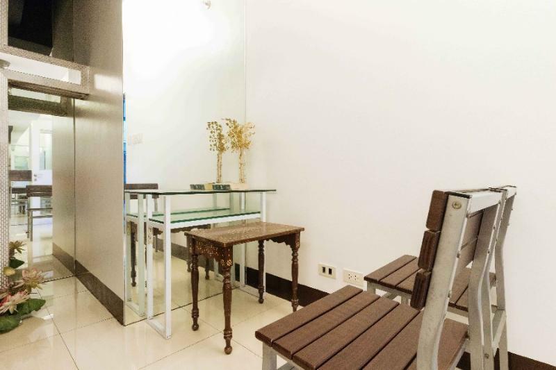 RedDoorz Plus at Banawe Quezon City Zewnętrze zdjęcie